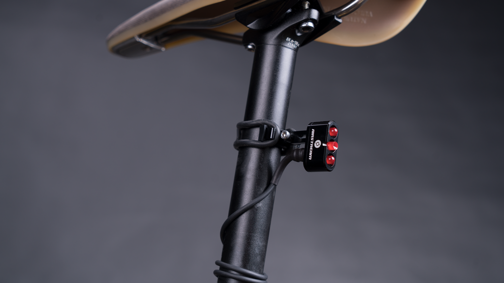 Bike Tail Light Support Seat Post Mount Shockproof Tail Light
